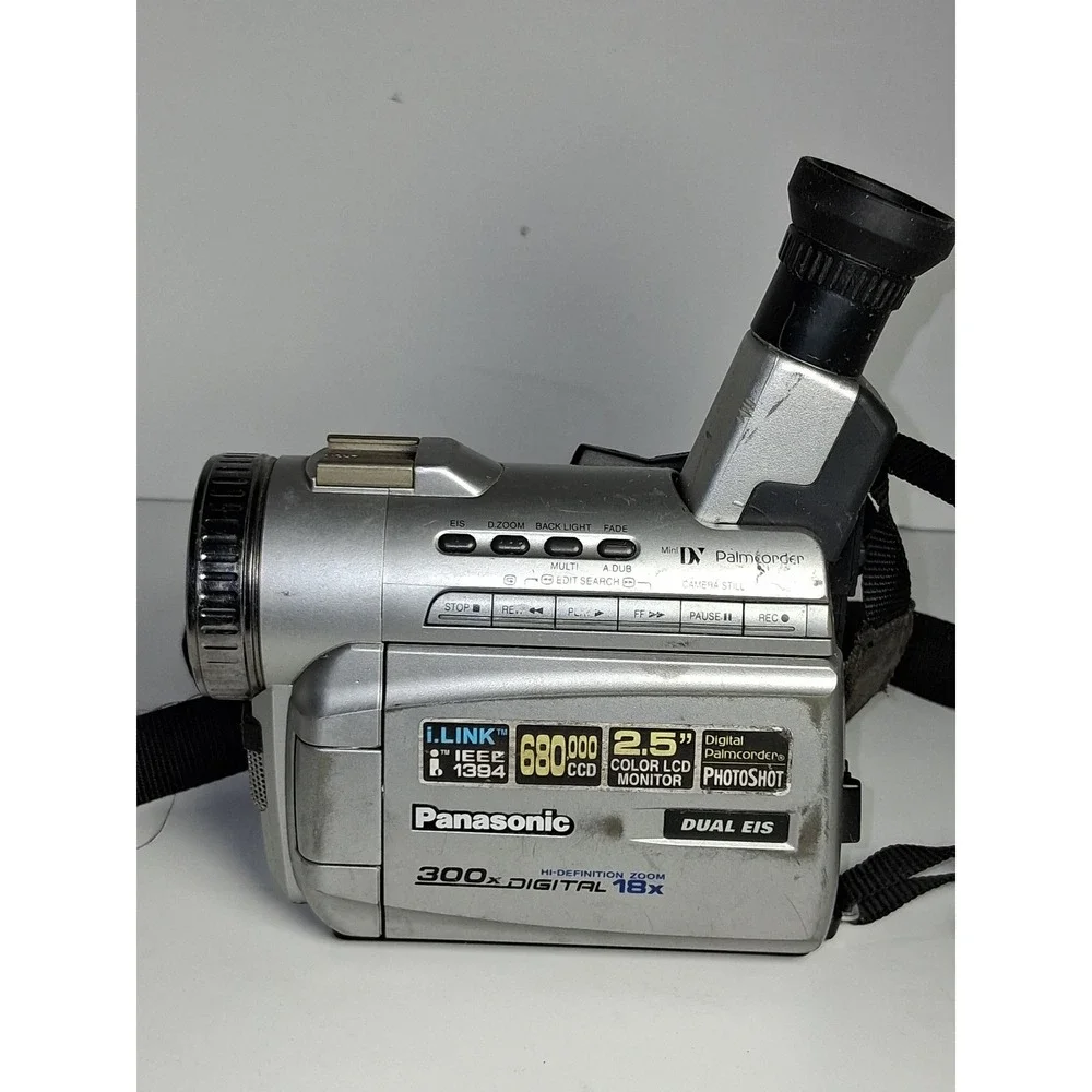 Panasonic PV-DV51D Palmcorder MiniDV Camcorder 18x Optical 300x untested